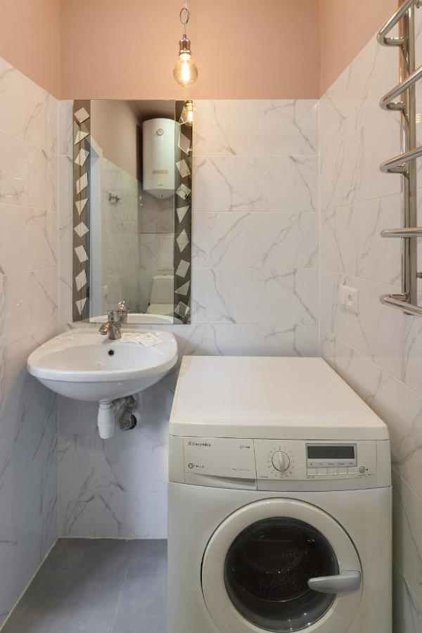 לבוב Leogrand Apartments Panteleimona Kulisha 27 מראה חיצוני תמונה