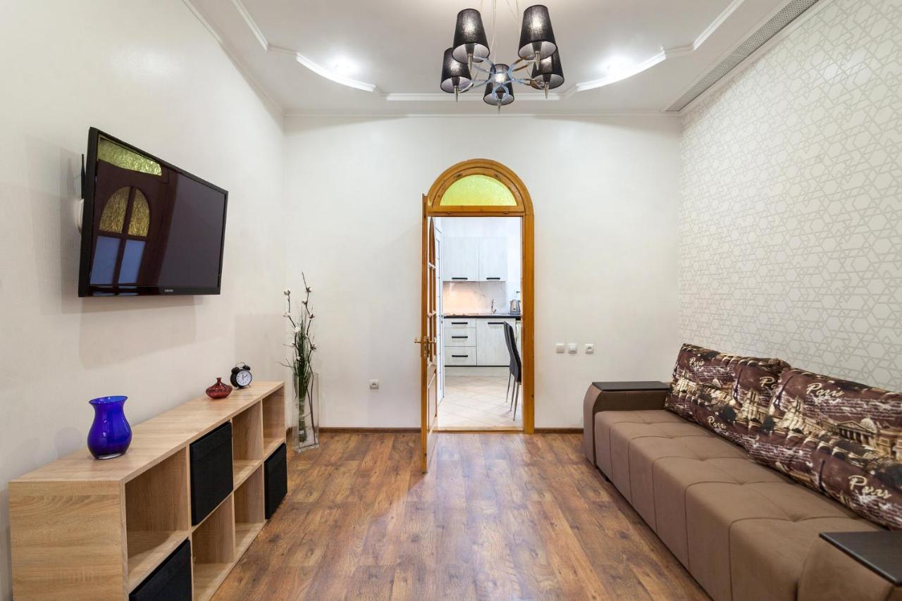 לבוב Leogrand Apartments Panteleimona Kulisha 27 מראה חיצוני תמונה